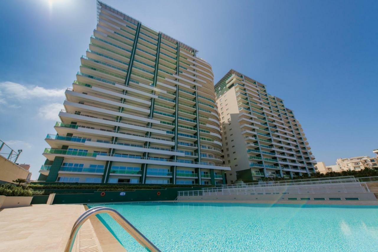 Apartment In Fort Cambridge With Pool Слима Экстерьер фото