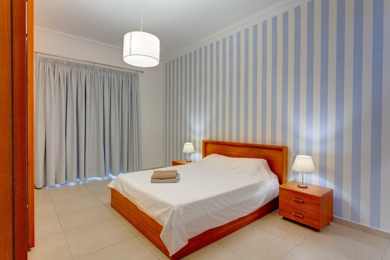 Apartment In Fort Cambridge With Pool Слима Экстерьер фото